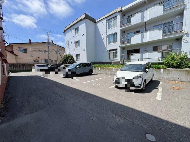 Renovated 4LDK Apartment in Sapporo Chuo Ward Near Nakajima Park - Thumbnail 3