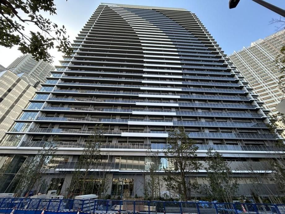 LIVIO TOWER SHINAGAWA 3LDK 71.78m² New Condo in Minato-ku, Tokyo - Image 1