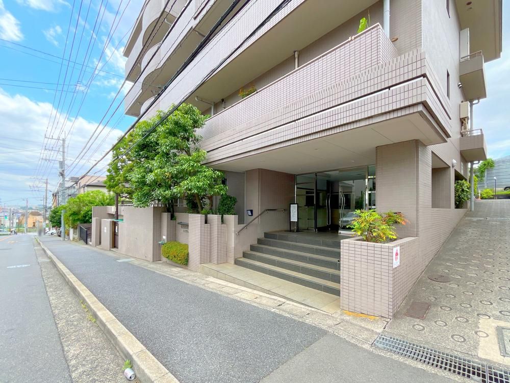 Renovated 3LDK Apartment in Kawasaki City, Kanagawa - Thumbnail 2