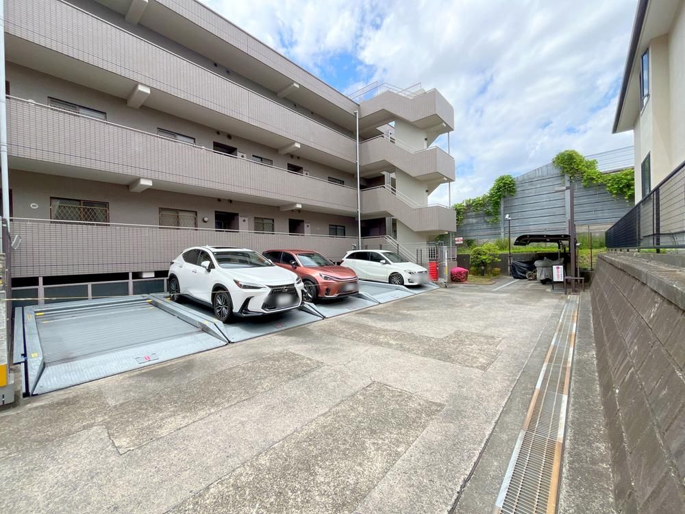 Renovated 3LDK Apartment in Kawasaki City, Kanagawa - Thumbnail 3