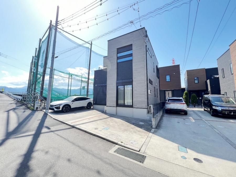 Modern 4LDK House in Odawara, Kanagawa - 105.82 sqm - Thumbnail 2