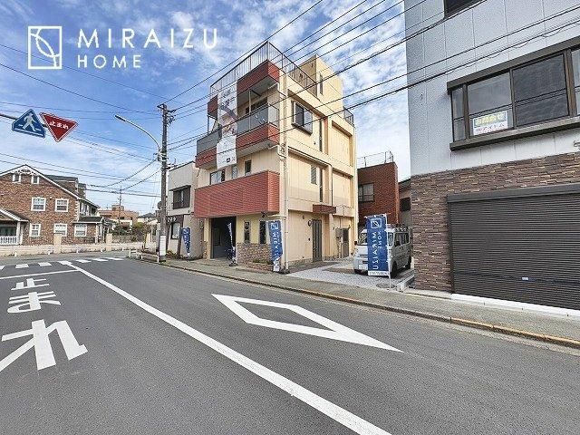 4LDK House for Sale in Akishima, Tokyo - 165.93 sqm - Thumbnail 2