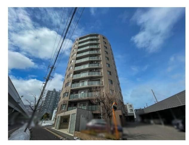 4LDK Apartment for Sale in Sapporo Nishi-ku near Miyanosawa Station - Thumbnail 2