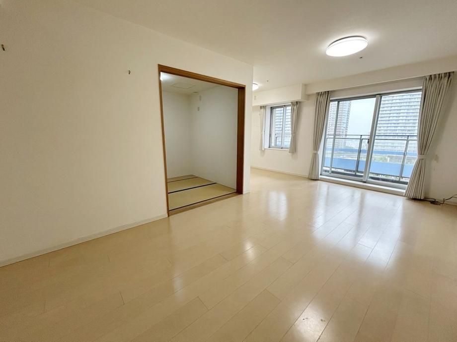 2LDK Apartment for Sale in Musashi-Kosugi, Kawasaki - Thumbnail 3