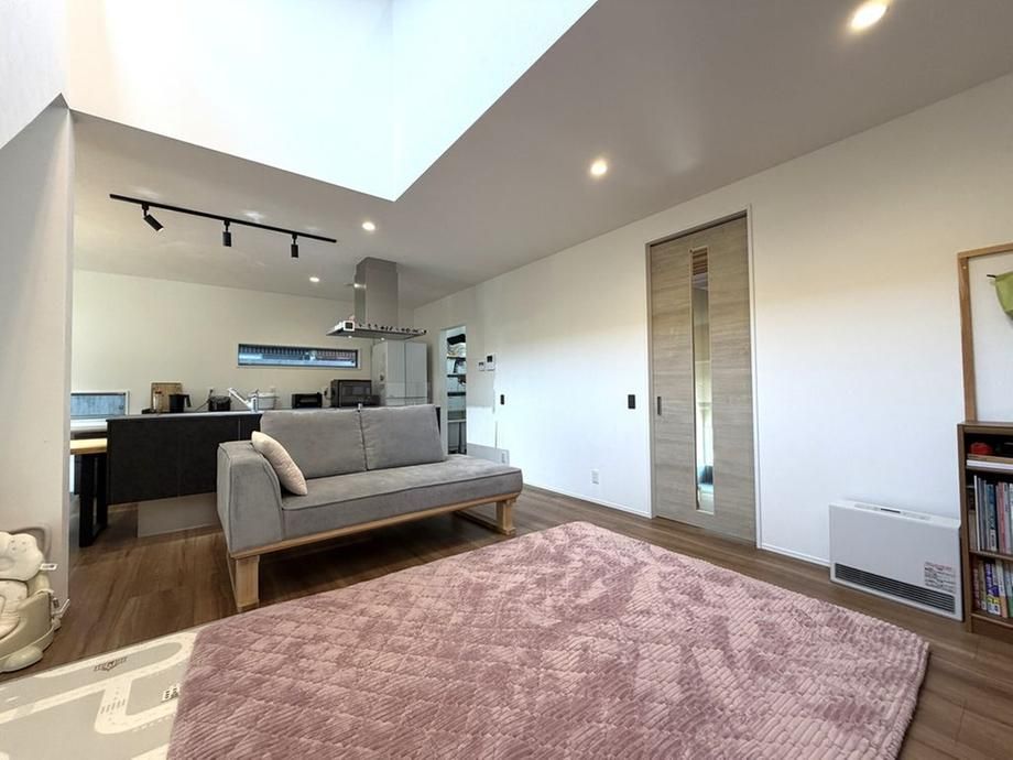 Modern 3LDK House for Sale in Takarazuka, Hyogo - Thumbnail 2