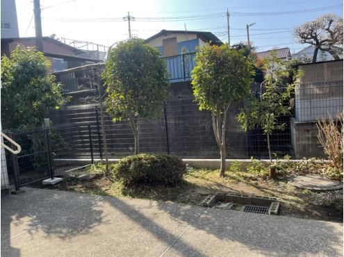 Renovated 3LDK Apartment for Sale in Kawasaki with Private Garden - Thumbnail 3