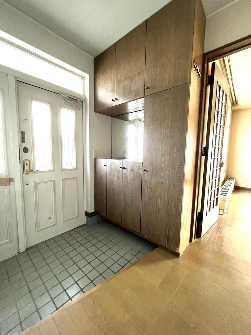 5LDK House on Corner Lot Near Shindo-Higashi Station, Sapporo - Thumbnail 4