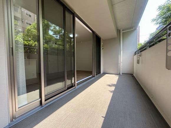 Renovated 3LDK Apartment in Kita Ward, Osaka - 71.83 sqm - Thumbnail 3