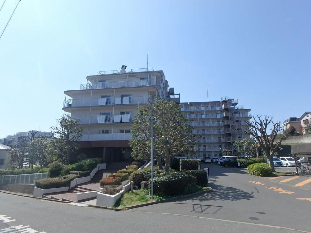 Renovated 3LDK Apartment in Funabashi, Chiba - 72 sqm - Thumbnail 2