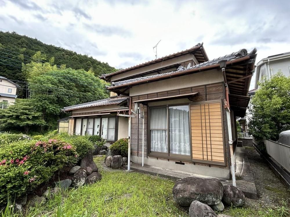 6DK House for Sale in Fujinomiya, Shizuoka - 333.7 sqm Land - Thumbnail 2