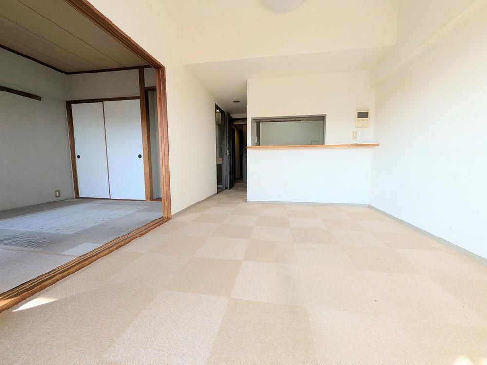 2LDK Apartment for Sale Near Iwatsuki Station, Saitama - Thumbnail 3