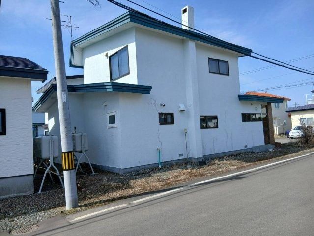 5LDK Detached House on Corner Lot in Kushiro, Hokkaido - Thumbnail 3