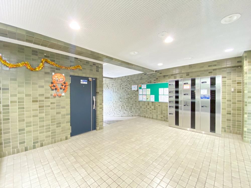 2LDK 58.8m2 Renovated Apartment Near Sagami-Otsuka Station - Thumbnail 2