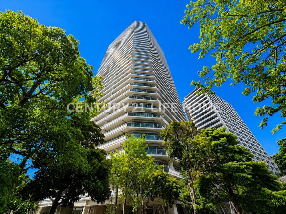 3LDK 80sqm Apartment in Yokohama Kanagawa Ward with Bay View - Thumbnail 2