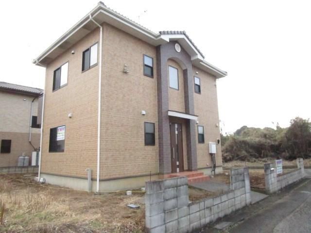 4LDK Detached House for Sale in Shimotsuma, Ibaraki - 96.88m2 - Thumbnail 2