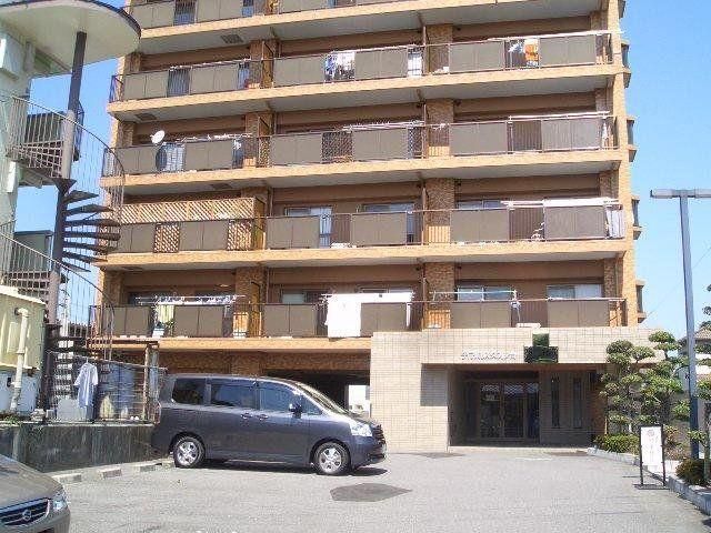 Renovated 1LDK Apartment for Sale in Matsuyama, Ehime - Image 1