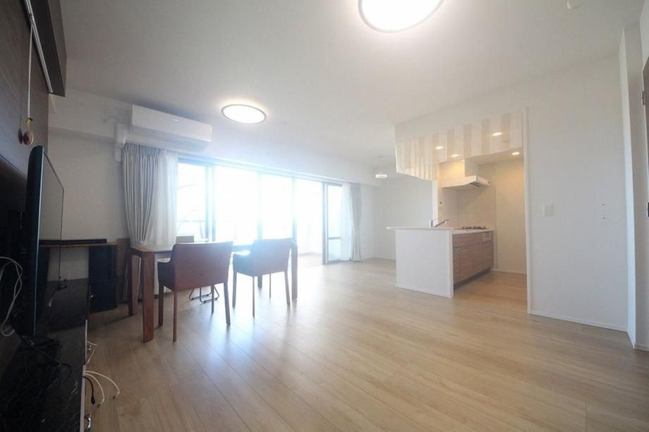 2LDK Ocean View Apartment in Toyosaki, Tomigusuku City - Thumbnail 3