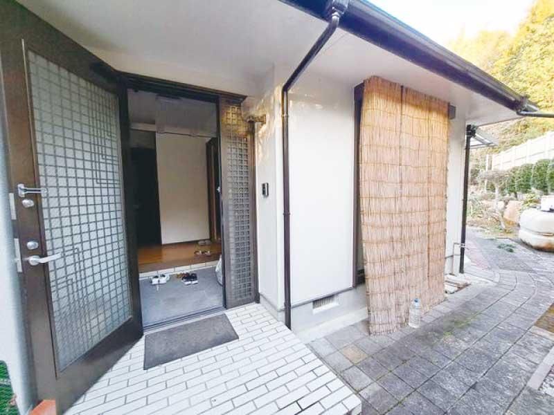 3LDK Detached House with Large Garden in Kochi City - Thumbnail 3