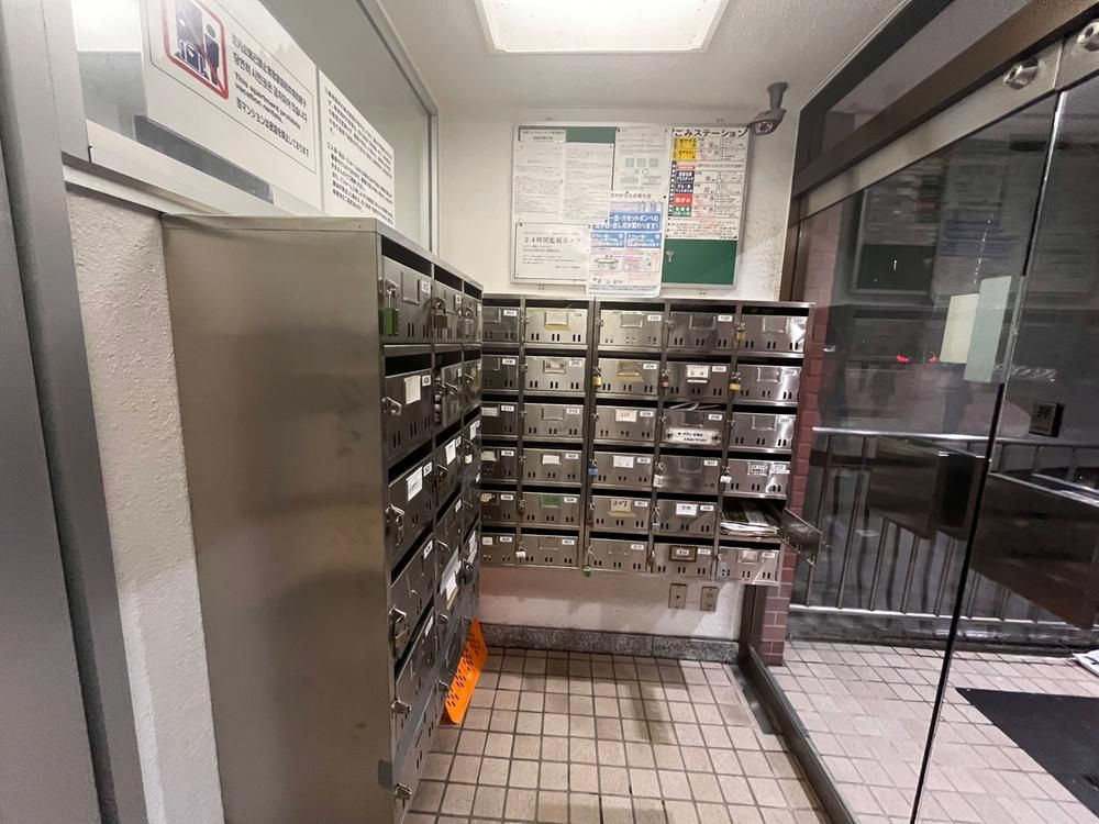 1DK Apartment for Sale Near Minamiheiwa Station, Sapporo - Thumbnail 2
