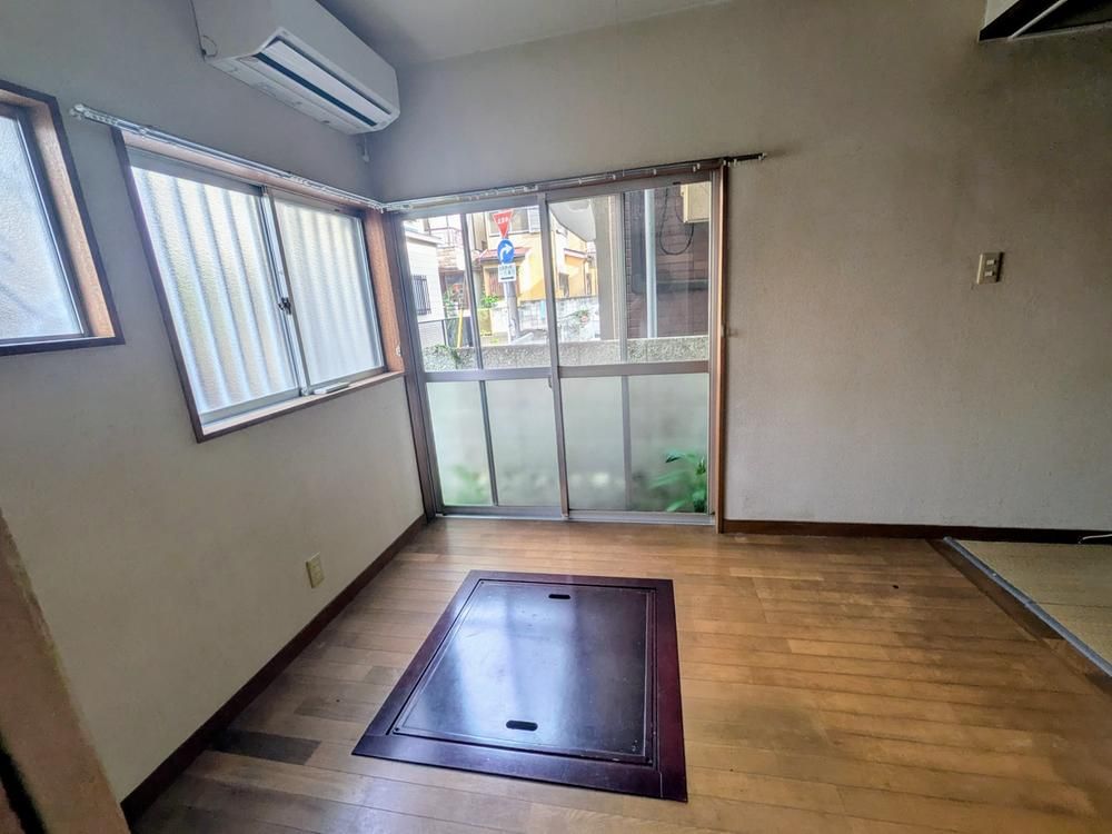 5K House for Sale in Nogata, Nakano, Tokyo - 37.58 sqm - Thumbnail 3
