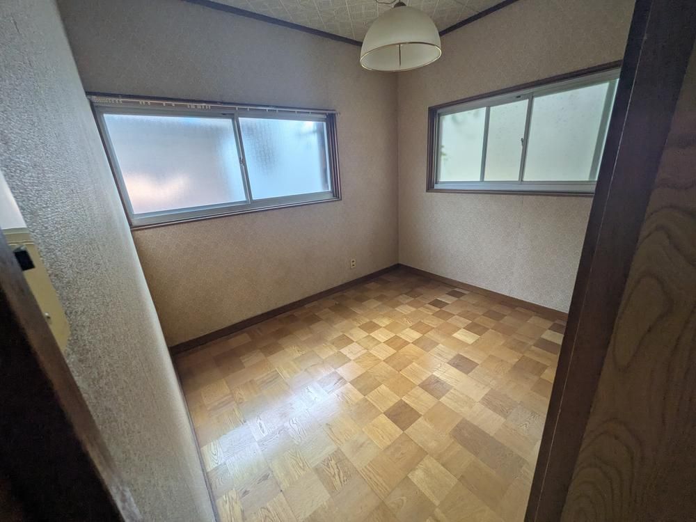 5K House for Sale in Nogata, Nakano, Tokyo - 37.58 sqm - Thumbnail 4