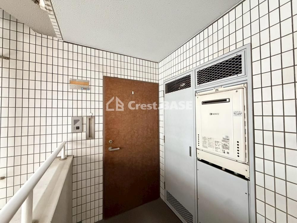 Renovated 2LDK Apartment in Musashi-Koyama, Shinagawa - Thumbnail 3