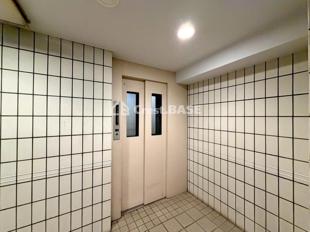 Renovated 2LDK Apartment in Musashi-Koyama, Shinagawa - Thumbnail 2