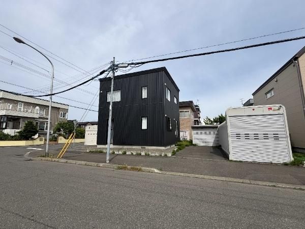 3LDK House for Sale in Kita Ward, Sapporo, Hokkaido - Thumbnail 2