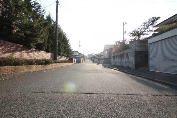 Spacious 9DK RC Family Home on 412 Tsubo Land in Shiogama - Thumbnail 3