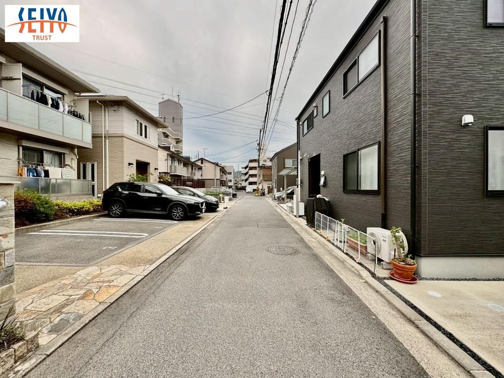Modern 4LDK House for Sale in Nishihara, Hiroshima - Thumbnail 4