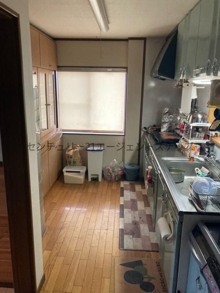 6LDK Detached House for Sale in Miyazaki City, 290m² - Thumbnail 4