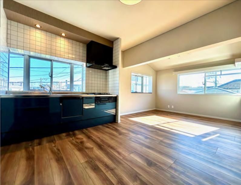 Renovated 2LDK Apartment in Kawasaki Near Motosumiyoshi Station - Thumbnail 4