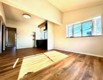 Renovated 2LDK Apartment in Kawasaki Near Motosumiyoshi Station - Thumbnail 2
