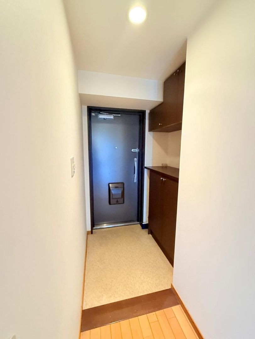 Top-Floor 3LDK Apartment for Sale in Koshigaya, Saitama - Thumbnail 2