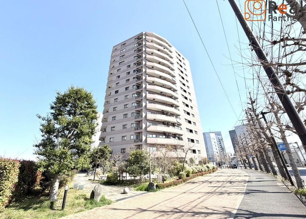 3LDK Apartment for Sale in Kawasaki with Mount Fuji Views - Thumbnail 2
