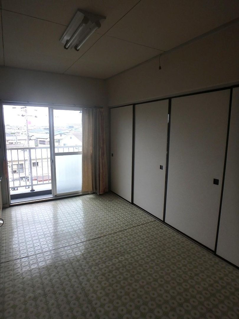 3DK Apartment for Sale in Funabashi, Chiba - 46.96 sqm - Thumbnail 2