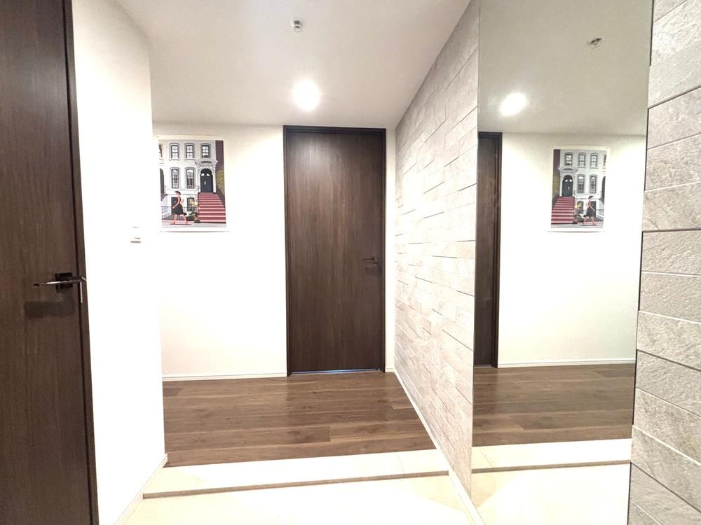 3LDK Apartment for Sale in Kachidoki, Chuo-ku, Tokyo - Thumbnail 4
