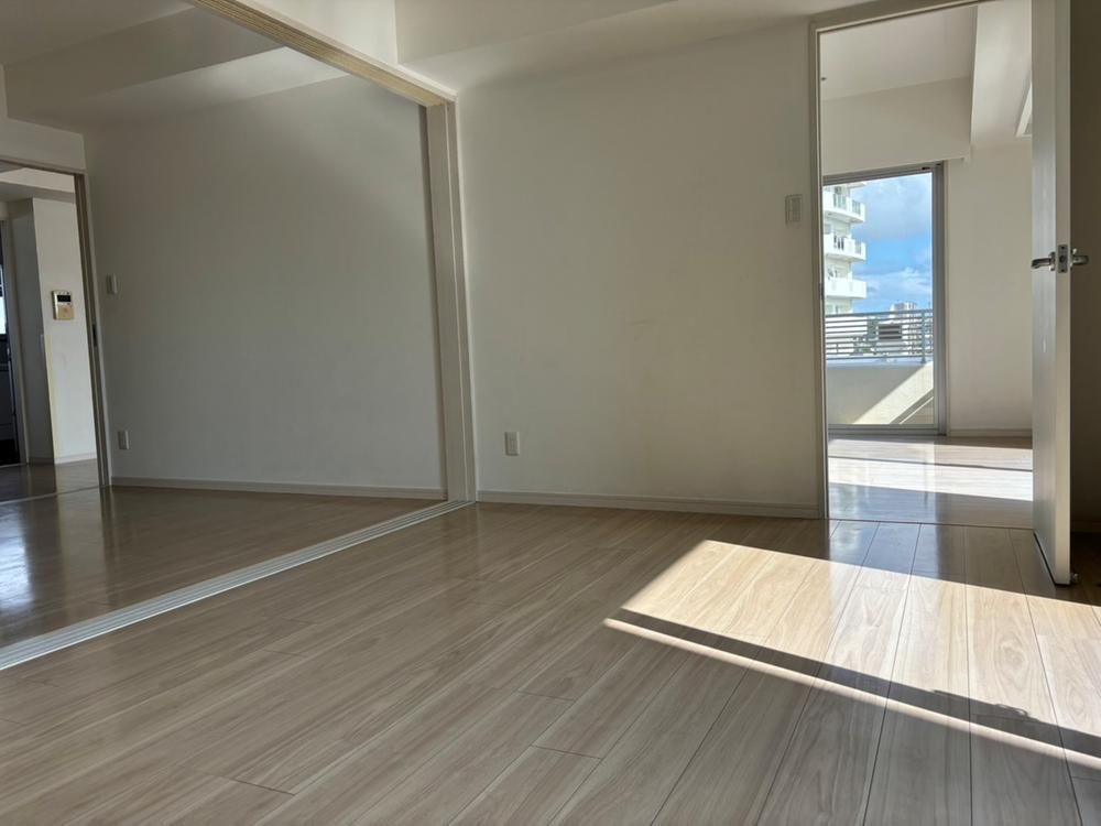 Bears Court Mihama B 3LDK Apartment in Chatan, Okinawa - Thumbnail 2