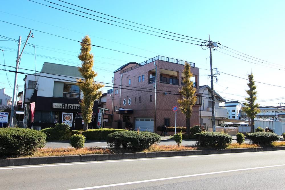 6LDK House for Sale in Fussa, Tokyo - 338 sqm - Thumbnail 2