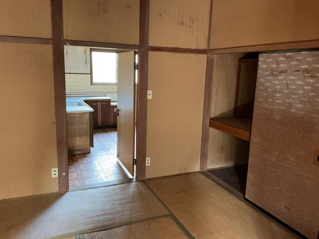 Traditional House for Renovation with Land in Yamaguchi City - Thumbnail 3