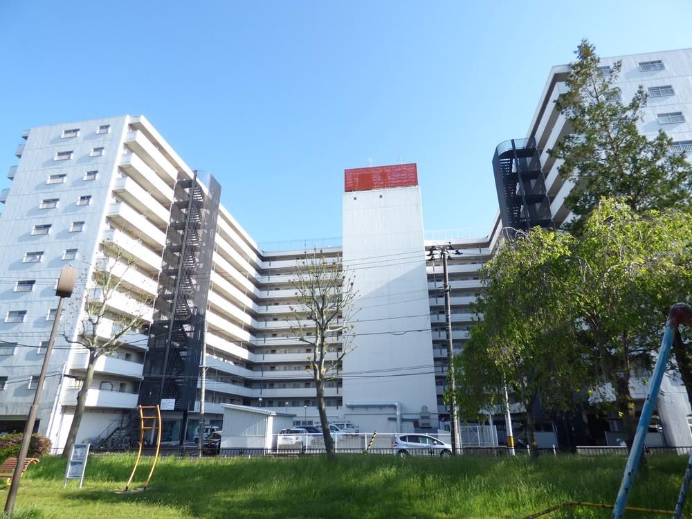 Renovated 2LDK Apartment in Sendai Miyagino Ward - Image 1