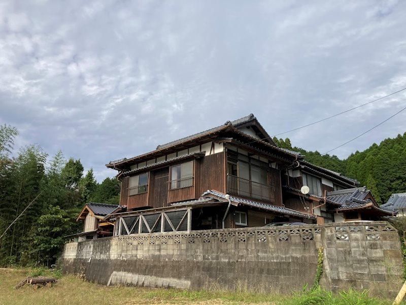 Spacious 14DK House with Large Land in Takeo, Saga - Thumbnail 2