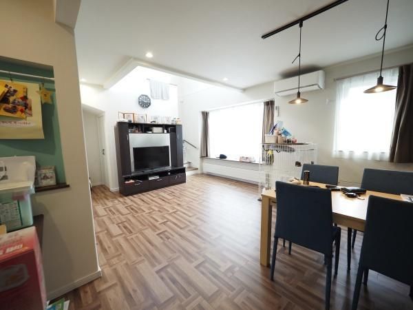 4LDK Detached House for Sale in Quiet Asahikawa Neighborhood - Thumbnail 2