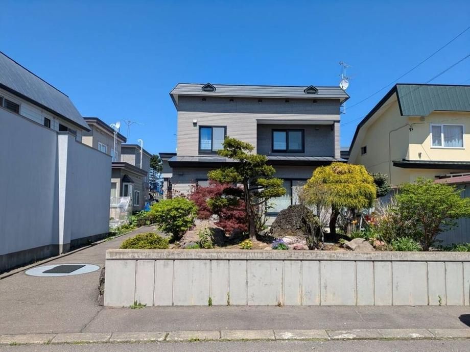 4LDK Detached House for Sale in Asahikawa, Hokkaido - 12,000,000 Yen - Thumbnail 2