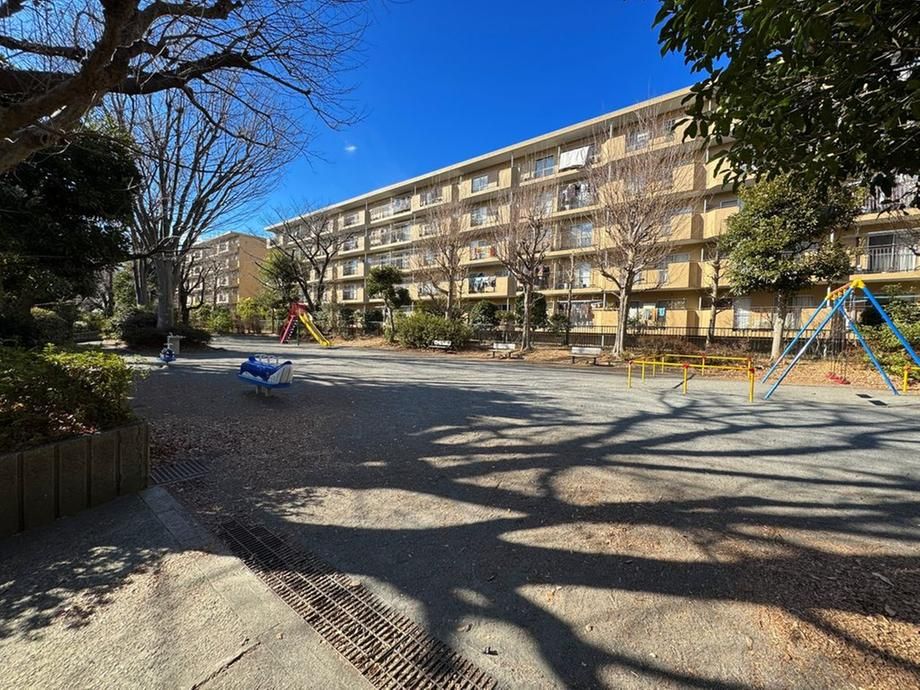 2LDK Apartment for Sale in Miyamae Ward, Kawasaki - 68.3 sqm - Thumbnail 2