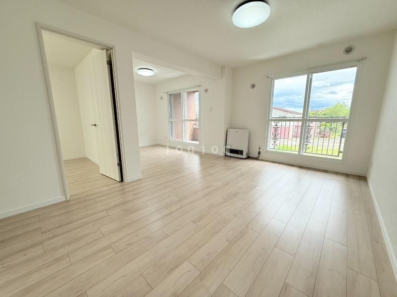 3LDK Renovated Apartment for Sale in Kiyota, Sapporo - Thumbnail 3