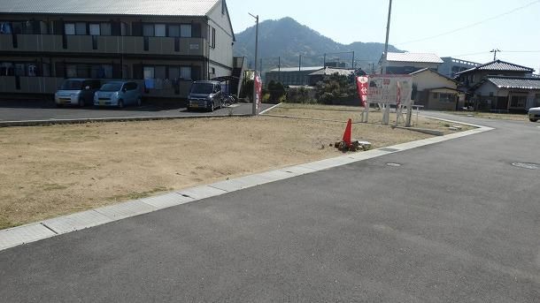 Land for Sale in Sanuki City, Kagawa - Family Town Tsuda 5th Lot - Image 1