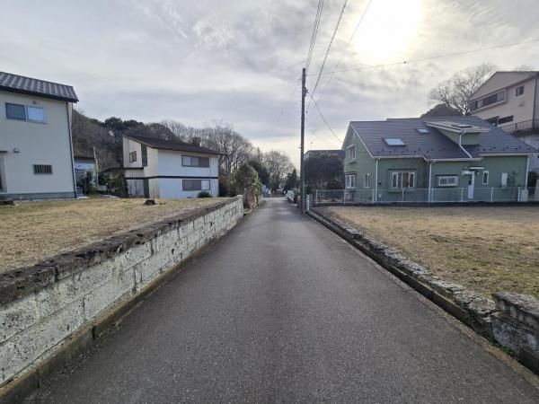 Land for Sale in Kosaka-cho, Ushiku, Ibaraki - 256 sqm - Thumbnail 4
