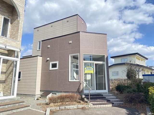 3LDK Detached House in Hakodate with Spacious Living Room - Thumbnail 3