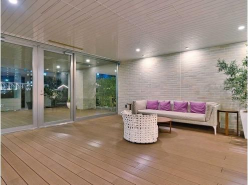 3LDK Apartment in Minato-ku, Tokyo - 73.53 sqm - Thumbnail 2